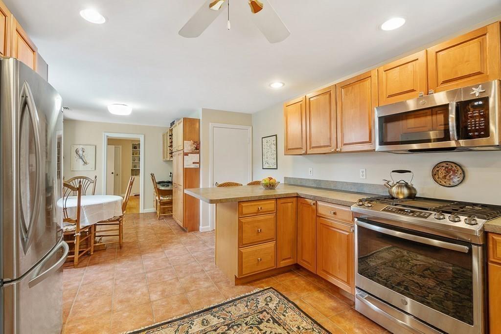 9 Shirley Road Andover, MA 01810 - Photo 17 of 40 Gallery Image 17