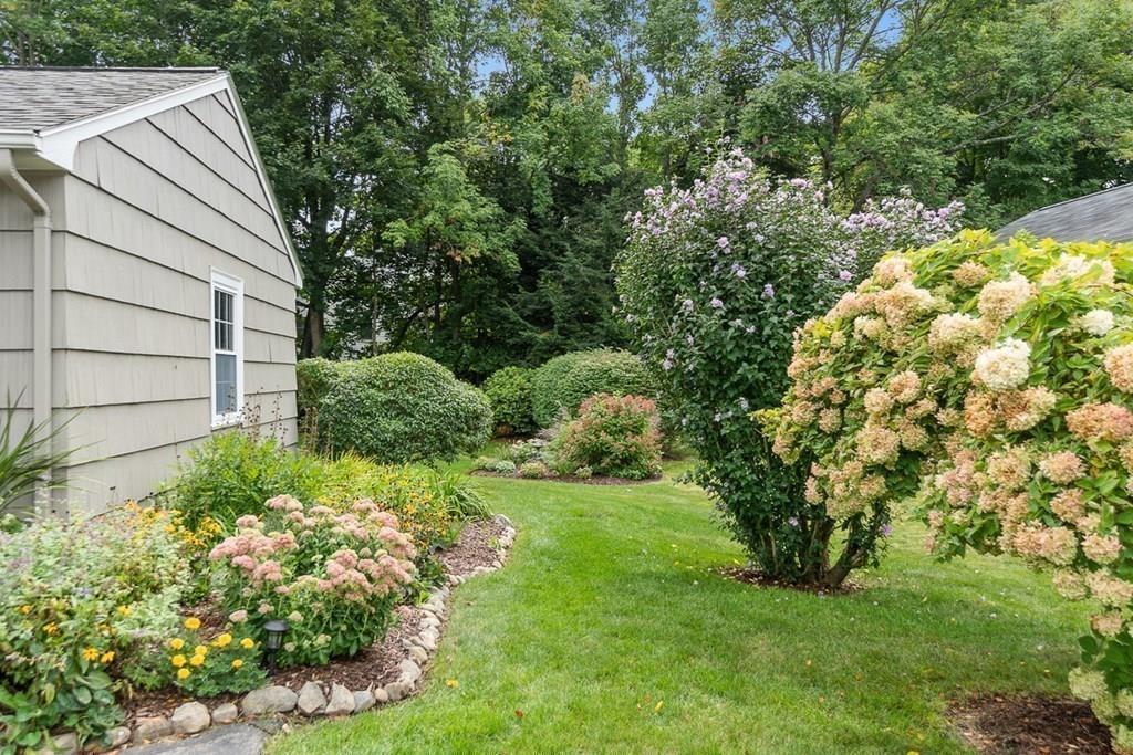 9 Shirley Road Andover, MA 01810 - Photo 2 of 40 Gallery Image 2