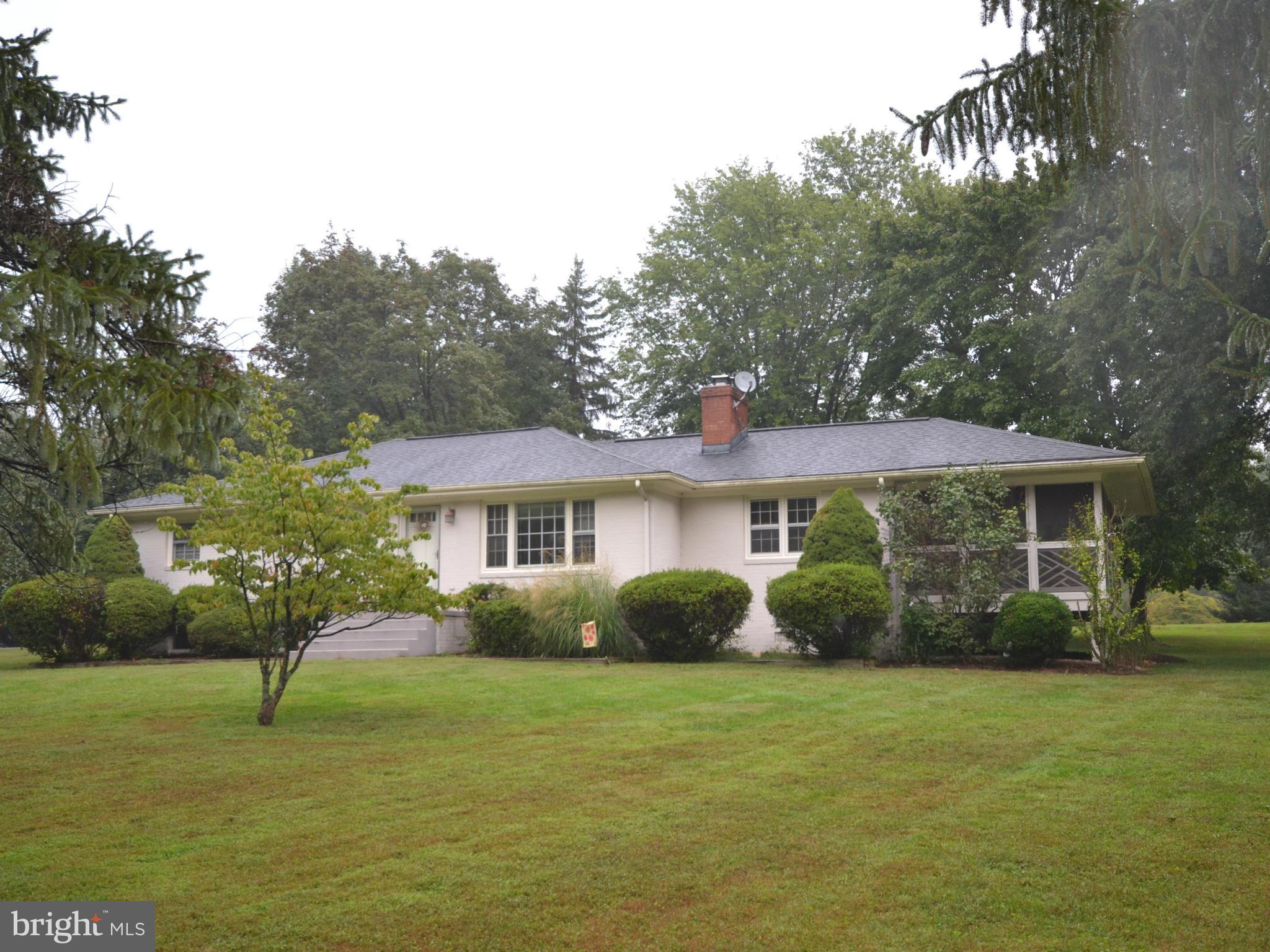 19666 Youngs Cliff Road Sterling, VA 20165 - Photo 24 of 30 Exterior (Front)
