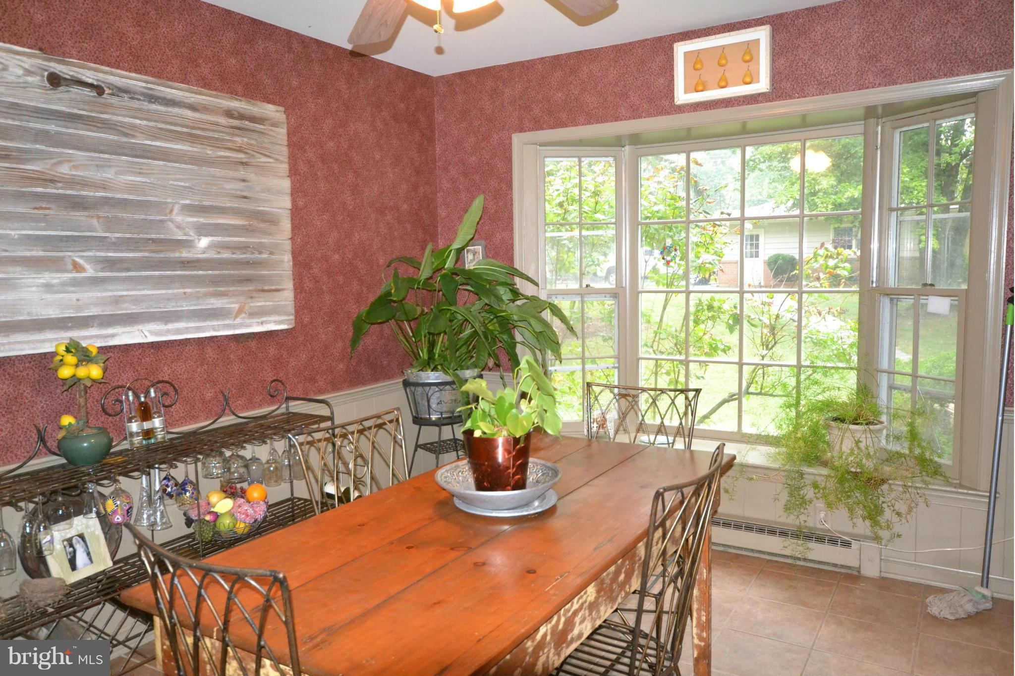 19666 Youngs Cliff Road Sterling, VA 20165 - Photo 6 of 30 Kitchen
