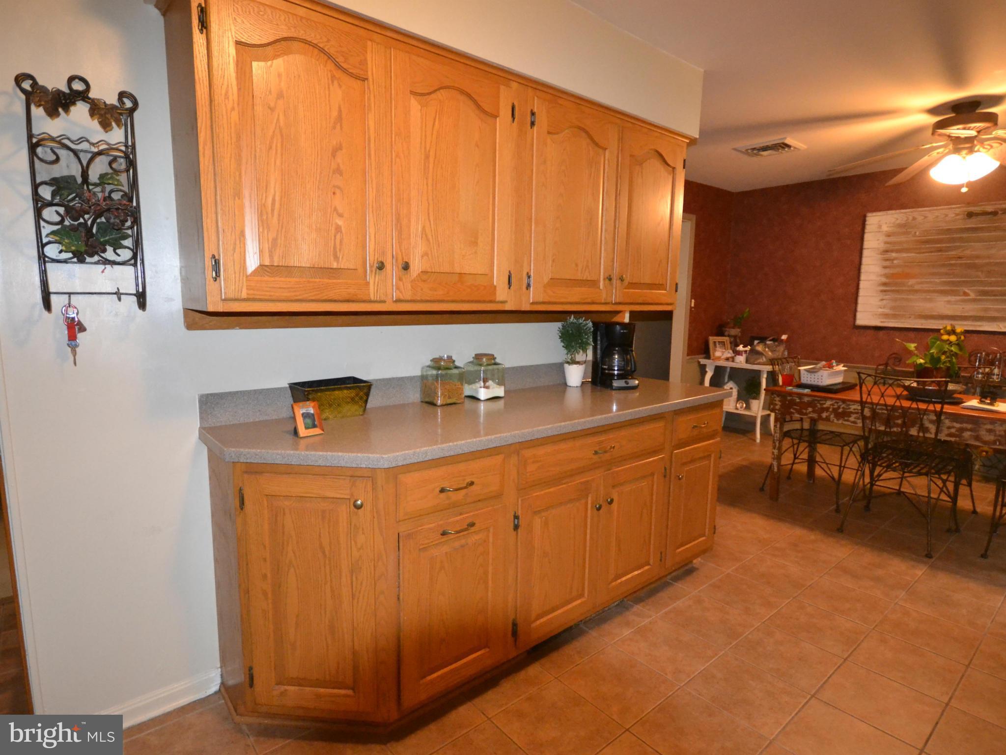 19666 Youngs Cliff Road Sterling, VA 20165 - Photo 9 of 30 Kitchen