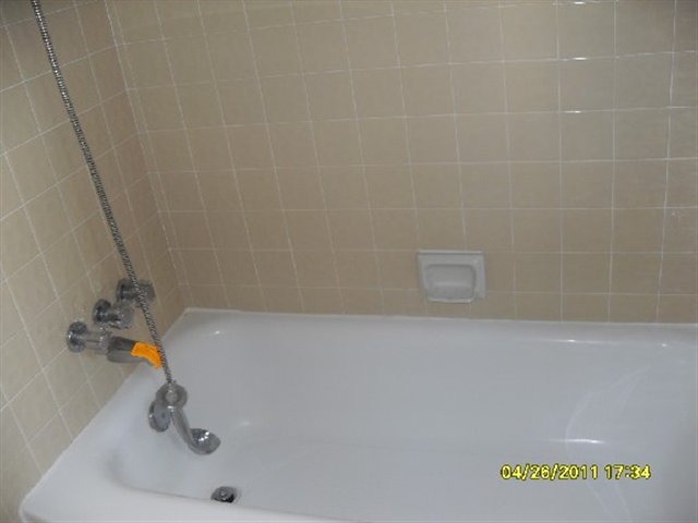 20243 15 Mile Road Clinton Township, MI 48035 - Photo 9 of 14 31055575-8.JPG