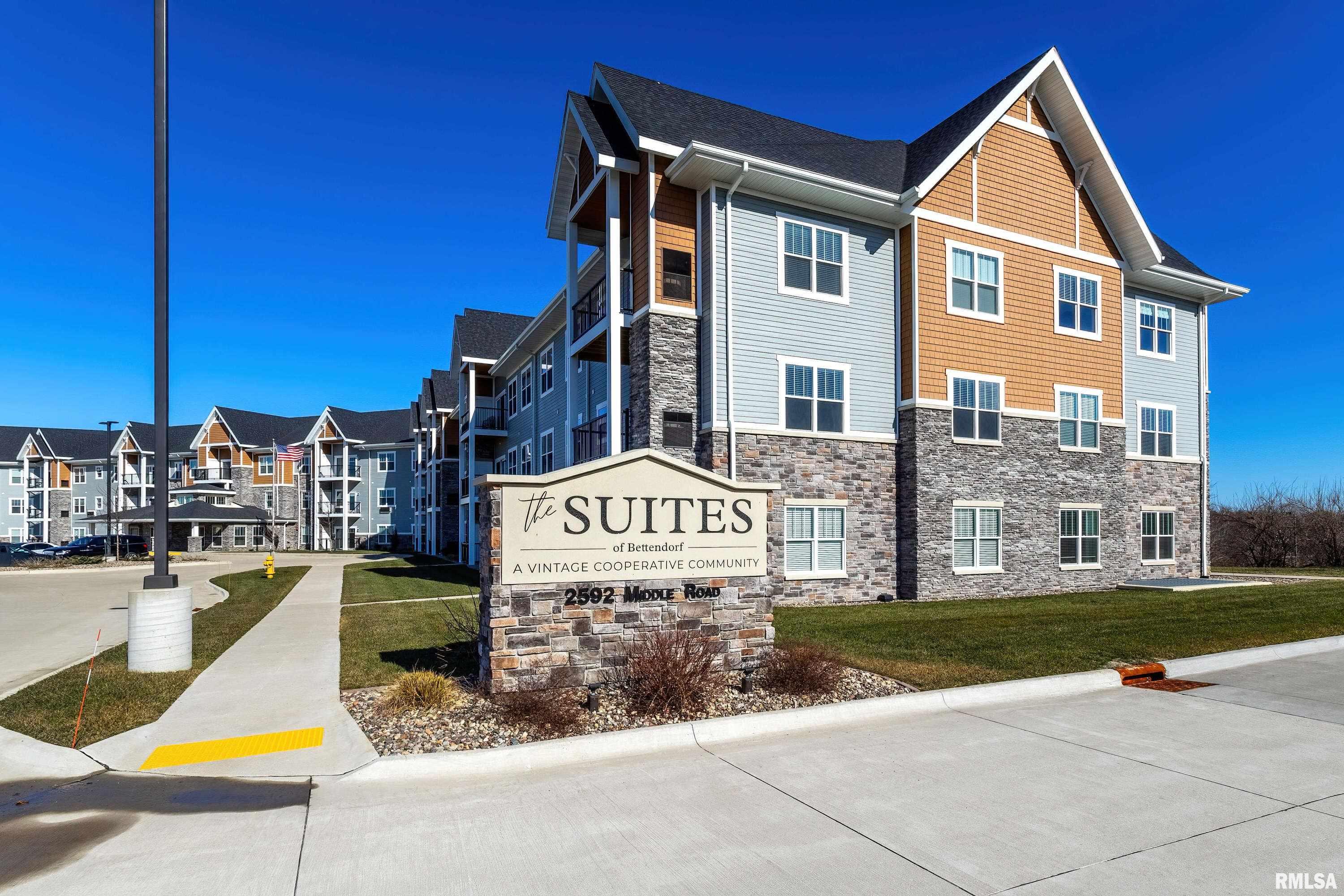 2592 Middle Road, Unit 310 Bettendorf, IA 52722 - Photo 1 of 15 Gallery Image 1