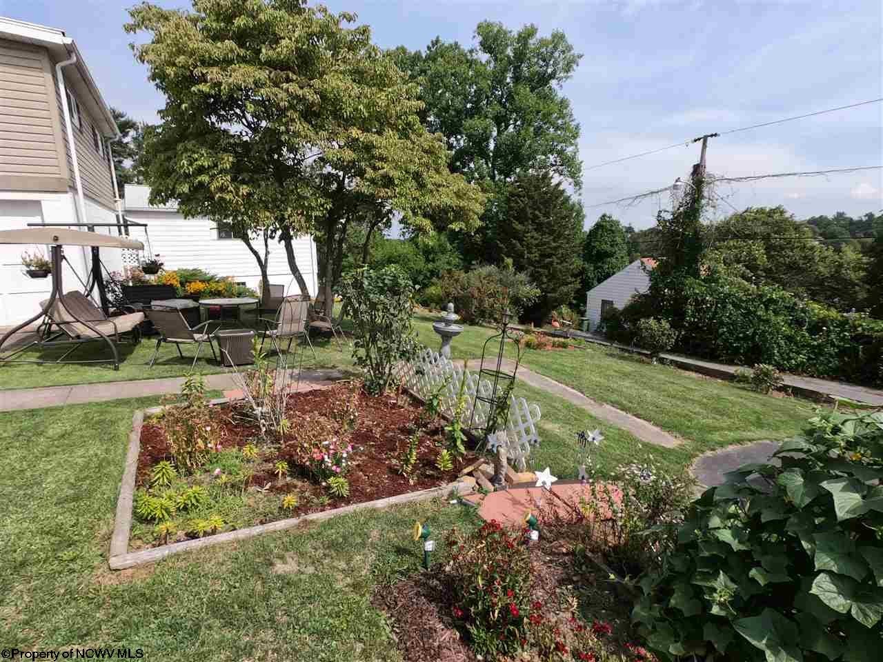 236 Ridgeley Road Morgantown, WV 26505 - Photo 4 of 18 Gallery Image 4