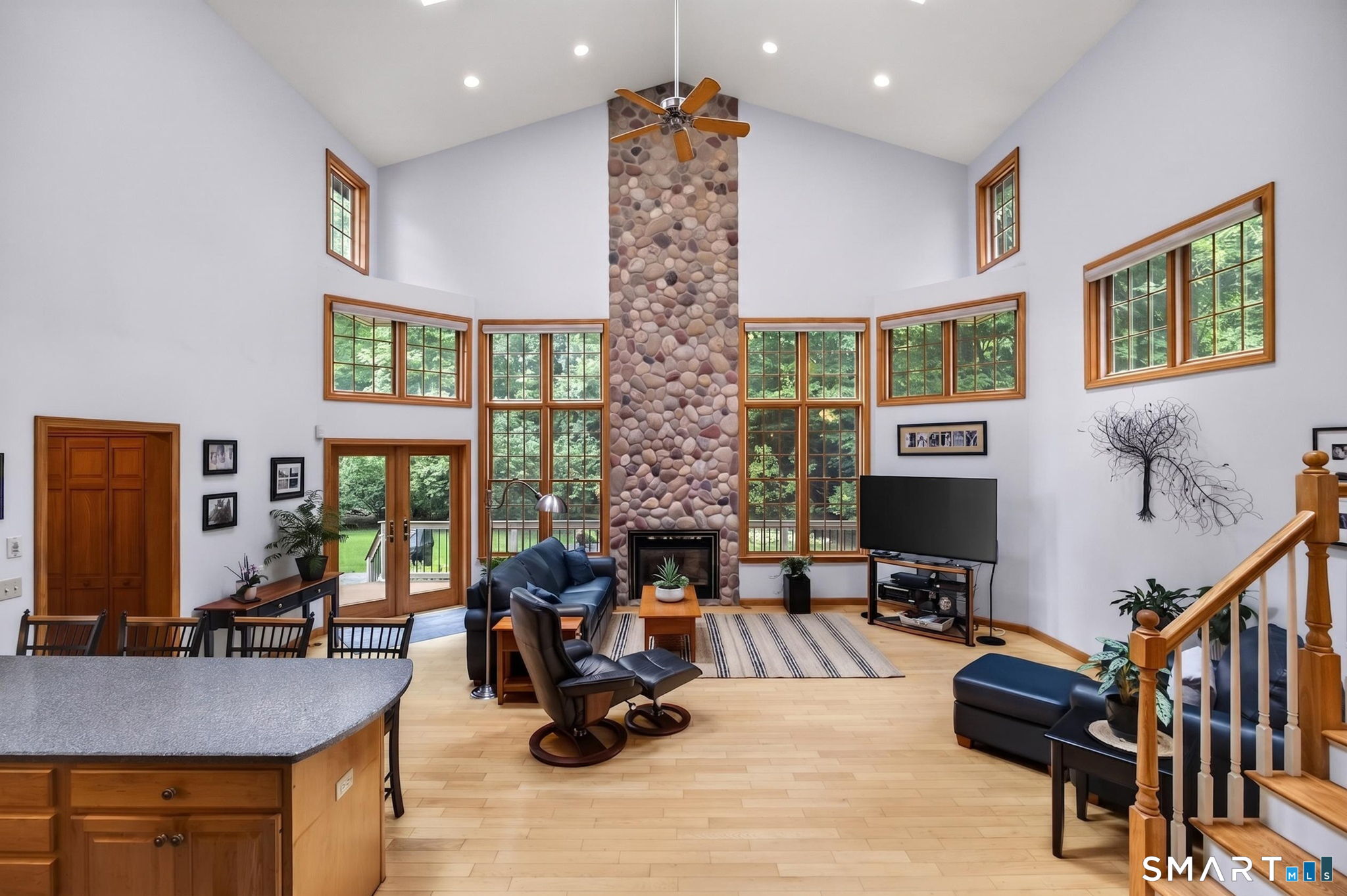10 Ricky Lane Preston, CT 06365 - Photo 4 of 39 Gallery Image 4