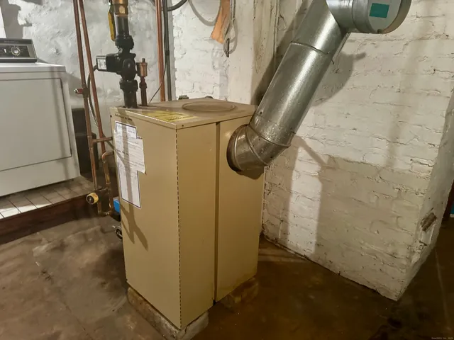 a view of a storage & utility room