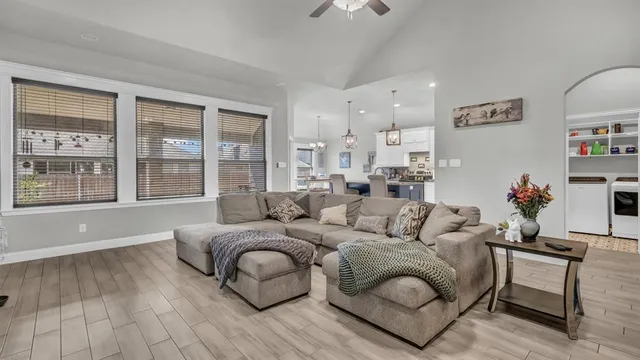 $329,900 | 972 Sam Street, Springtown, TX 76082