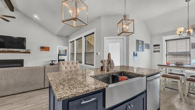 $329,900 | 972 Sam Street, Springtown, TX 76082