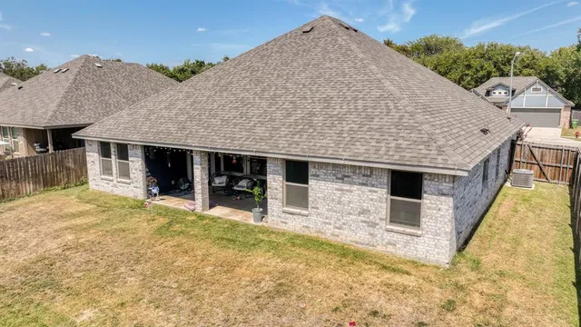 $329,900 | 972 Sam Street, Springtown, TX 76082