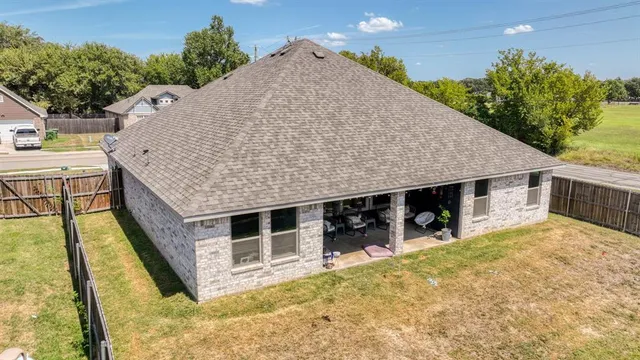 $329,900 | 972 Sam Street, Springtown, TX 76082