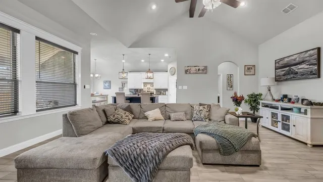 $329,900 | 972 Sam Street, Springtown, TX 76082