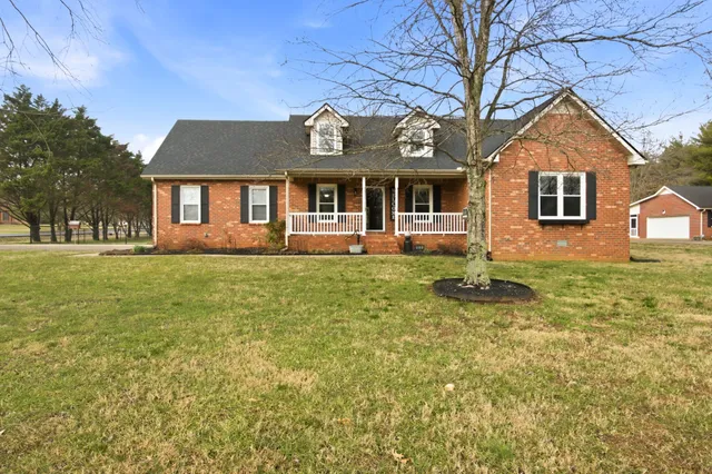 $595,000 | 1976 Orchard Park Drive, Murfreesboro, TN 37128