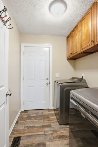 $595,000 | 1976 Orchard Park Drive, Murfreesboro, TN 37128