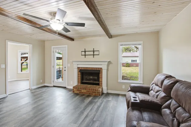 $595,000 | 1976 Orchard Park Drive, Murfreesboro, TN 37128