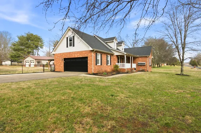 $595,000 | 1976 Orchard Park Drive, Murfreesboro, TN 37128