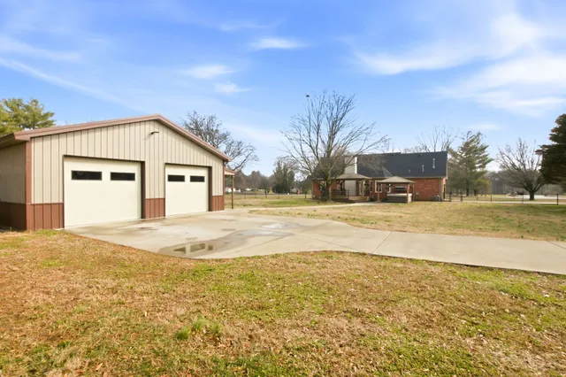 $595,000 | 1976 Orchard Park Drive, Murfreesboro, TN 37128