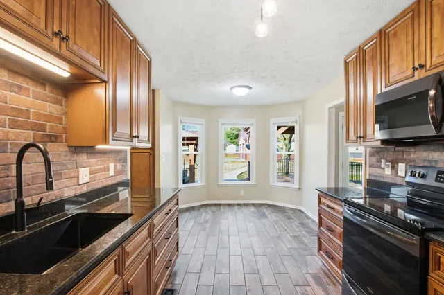 $595,000 | 1976 Orchard Park Drive, Murfreesboro, TN 37128