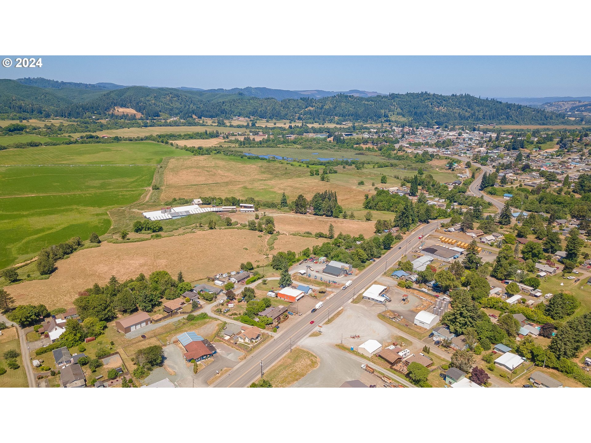 1954 Roseburg Road Myrtle Point, OR 97458 - Photo 3 of 45 Gallery Image 3