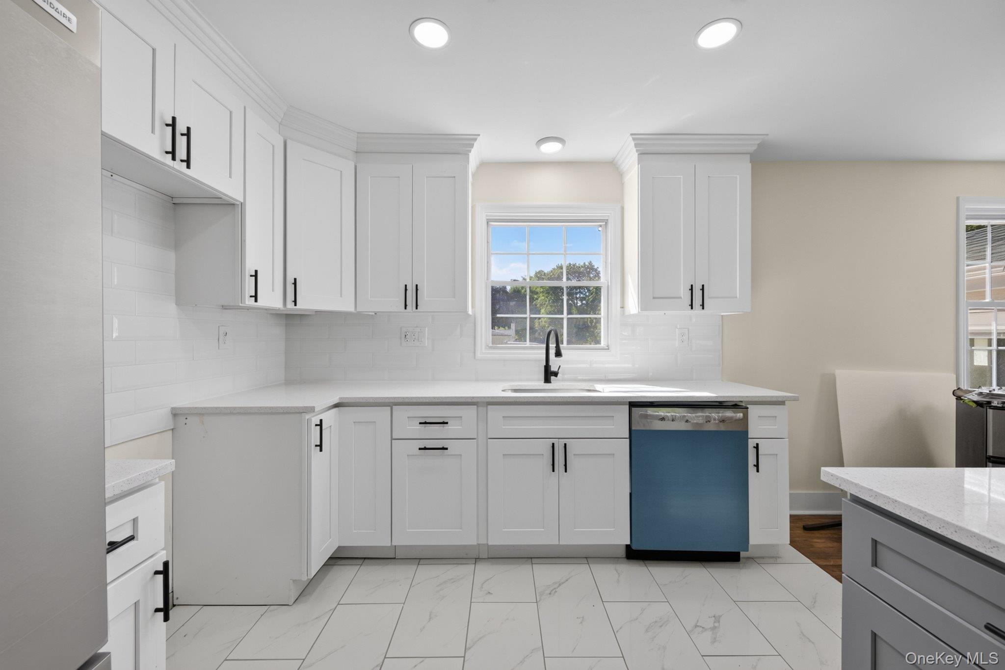 669 Vassar Road Poughkeepsie, NY 12603 - Photo 5 of 23