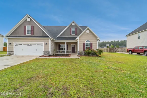 $2,095 | 418 Durham Station Drive, Jacksonville, NC 28546