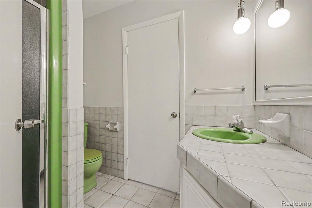 1457 West Avon Road Rochester Hills, MI 48309 - Photo 21 of 42