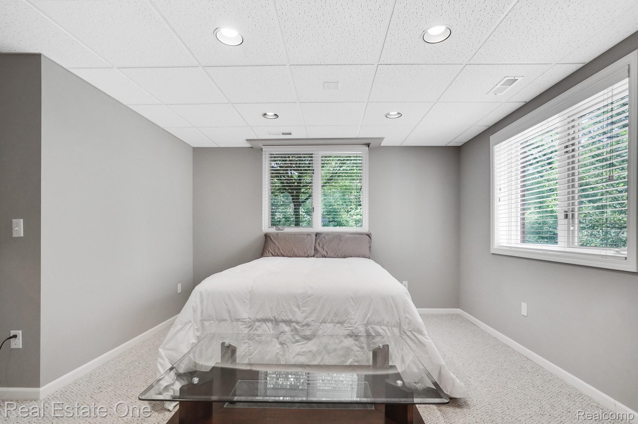 1640 Chase Drive Rochester, MI 48307 - Photo 32 of 44 dsc07756-dsc07758.jpg
