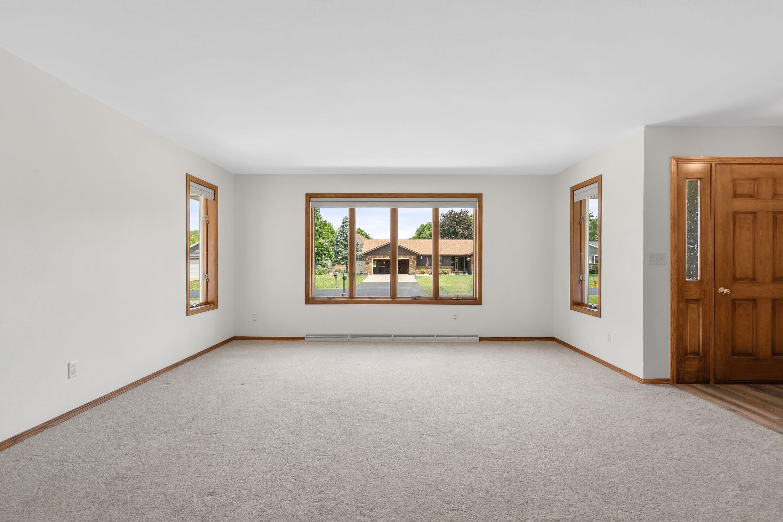 2615 West Sunnyview Circle Appleton, WI 54914 - Photo 21 of 44