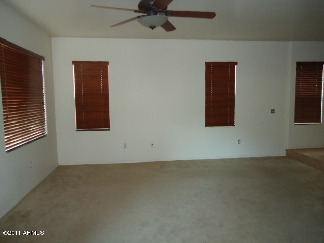 4022 West Fremont Rd. Phoenix, AZ 85041 - Photo 17 of 27 Living Area