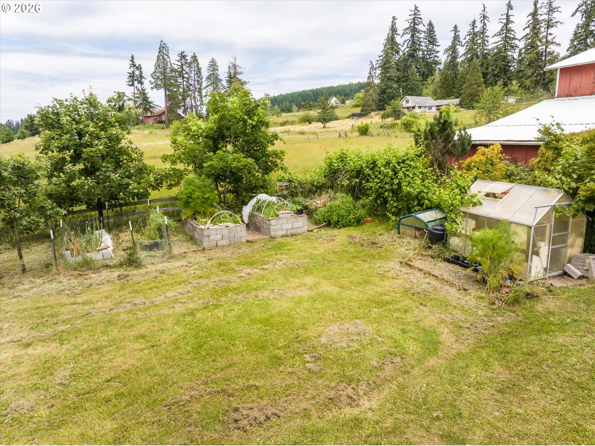 82086 Lost Creek Road Dexter, OR 97431 - Photo 32 of 42 Greenhouse
