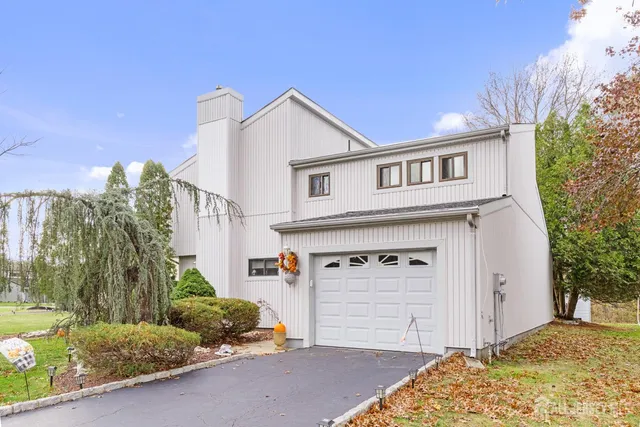 $555,000 | 236 Community Circle, Old Bridge, NJ 08857