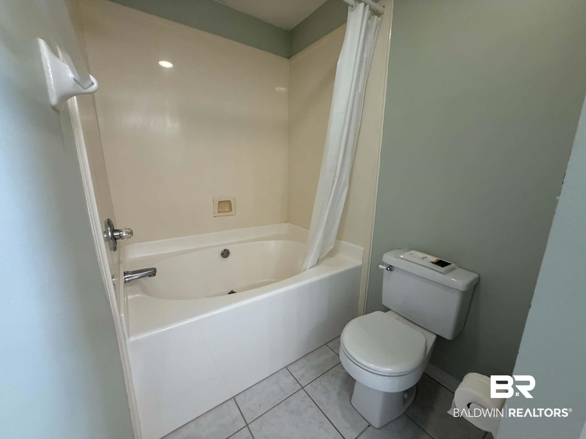 123 Pennbrooke Loop Foley, AL 36535 - Photo 45 of 49 Primary Bathroom