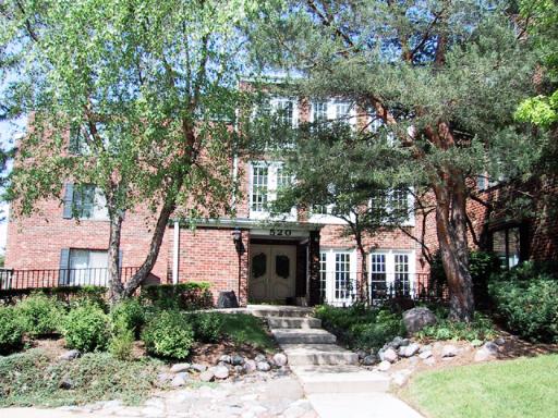 520 Biesterfield Road, Unit 104 Elk Grove Village, IL 60007 - Photo 1 of 1