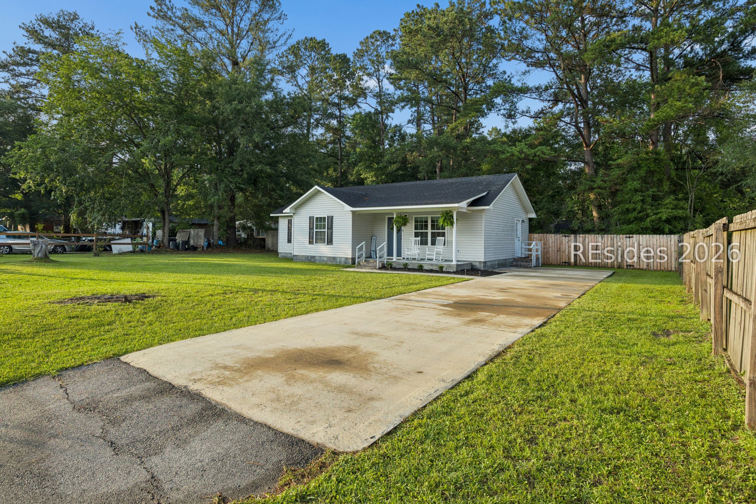 110 Sharon Avenue Hampton, SC 29924 - Photo 3 of 36