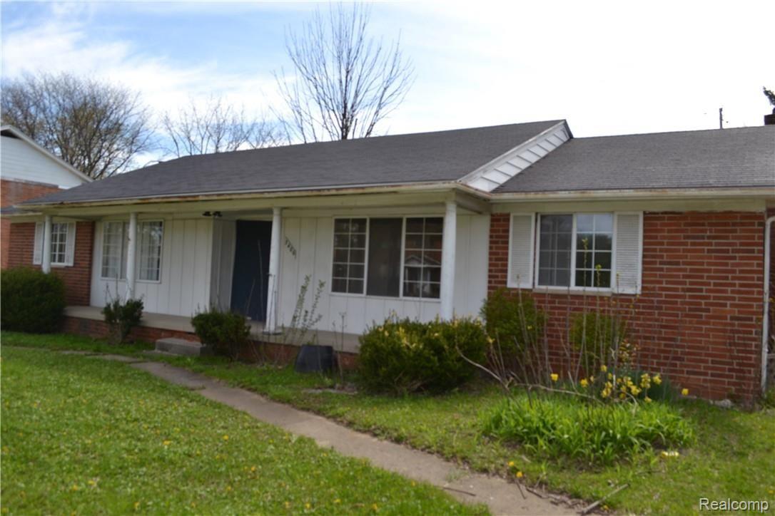 3486 Ridgecliffe Drive Flint, MI 48532 - Photo 7 of 9 DSC_1104.JPG