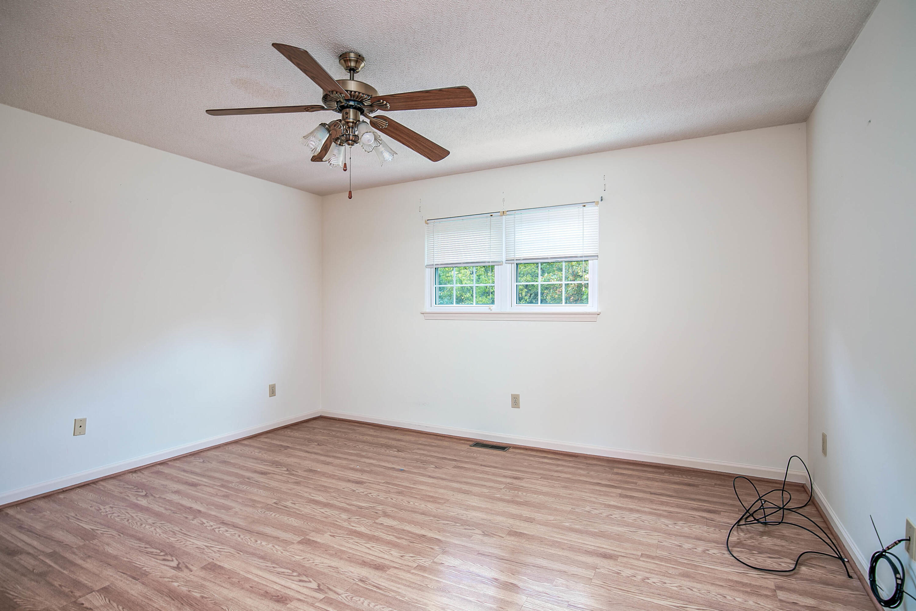 1119 Gray Station Road Gray, TN 37615 - Photo 23 of 35 023_gray_station_rd-21
