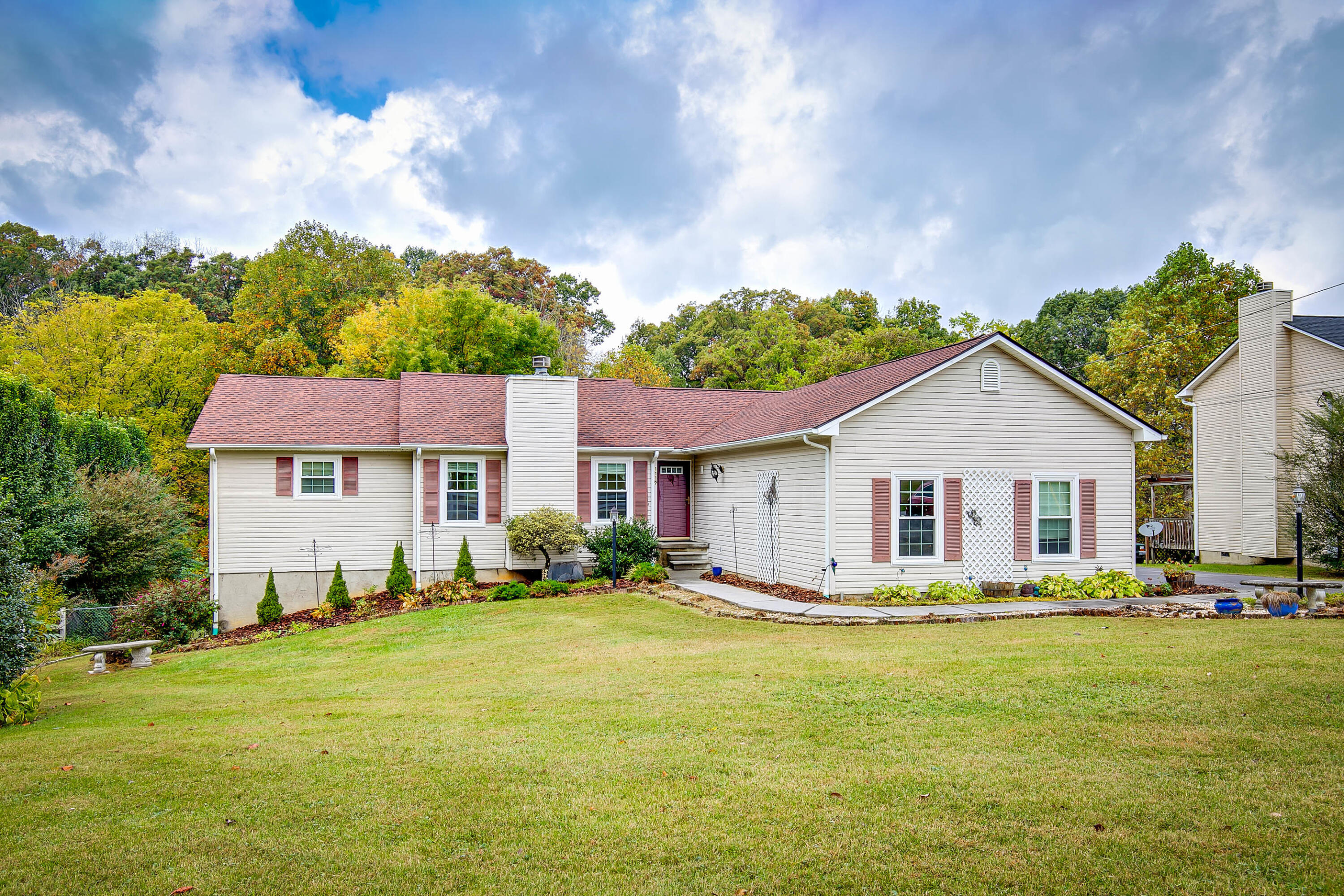1119 Gray Station Road Gray, TN 37615 - Photo 3 of 35 003_gray_station_rd-3