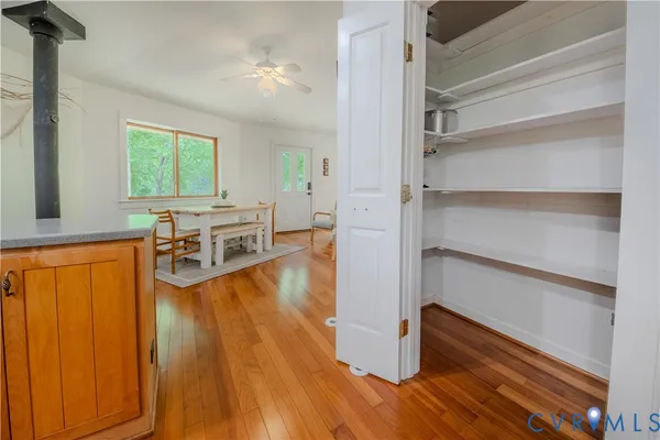 $340,000 | 7 Sunsan Beach Road, Deltaville, VA 23043