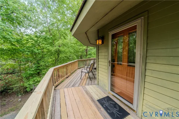 $340,000 | 7 Sunsan Beach Road, Deltaville, VA 23043
