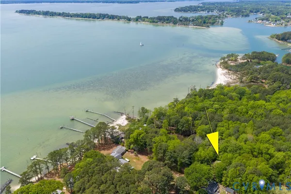 $340,000 | 7 Sunsan Beach Road, Deltaville, VA 23043