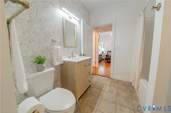 $340,000 | 7 Sunsan Beach Road, Deltaville, VA 23043