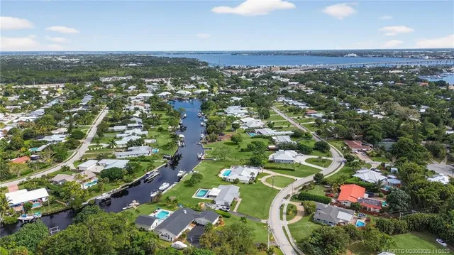 $9,500 | 724 Northwest Spruce Ridge Drive, Stuart, FL 34994