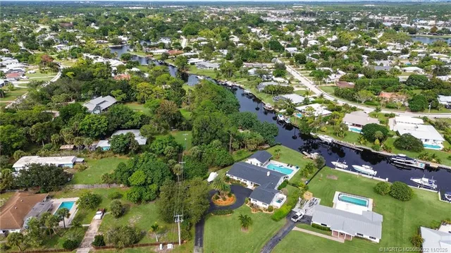 $9,500 | 724 Northwest Spruce Ridge Drive, Stuart, FL 34994