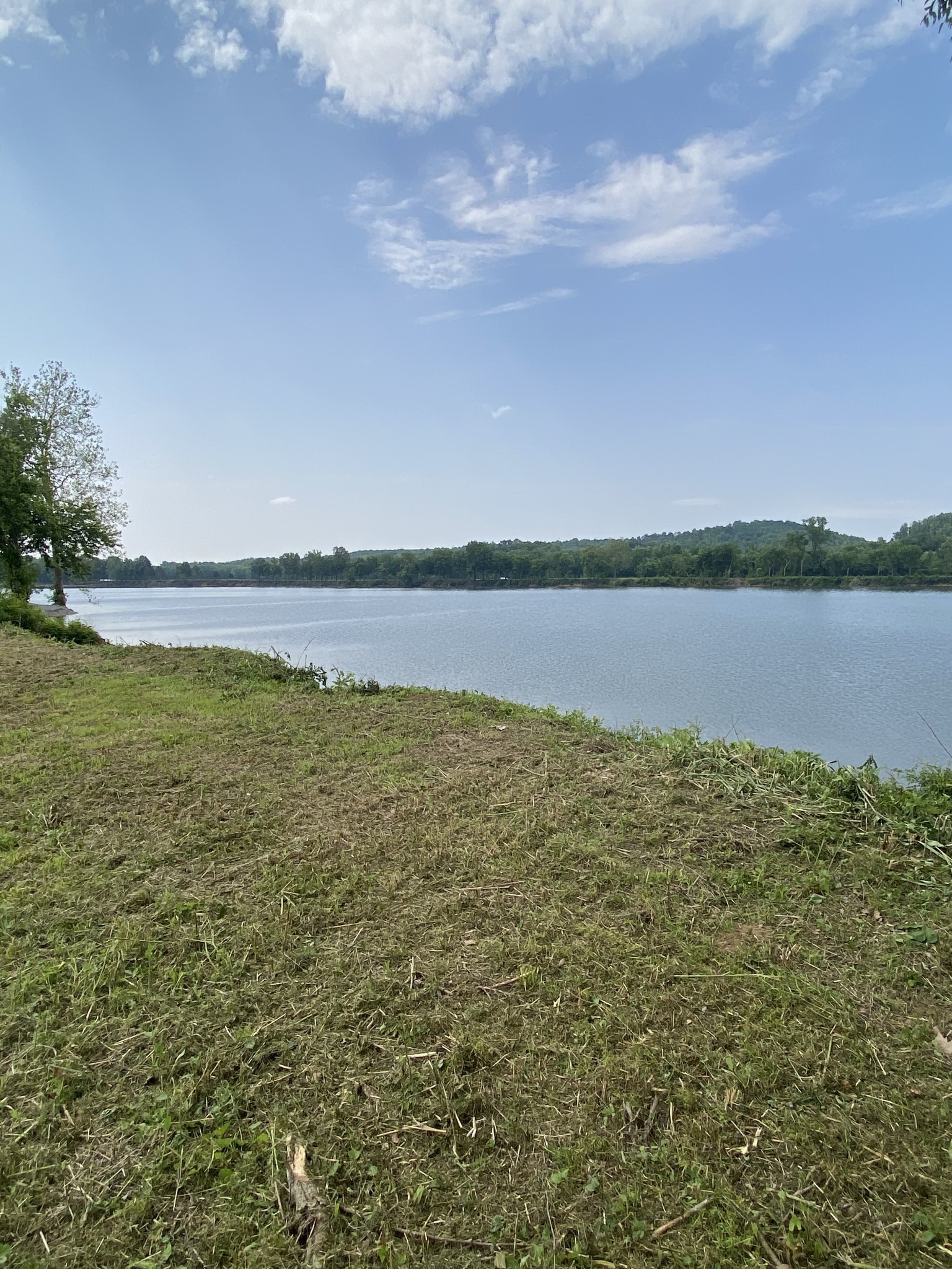 269 Hardin Bottom River Road Clifton, TN 38425 - Photo 2 of 30