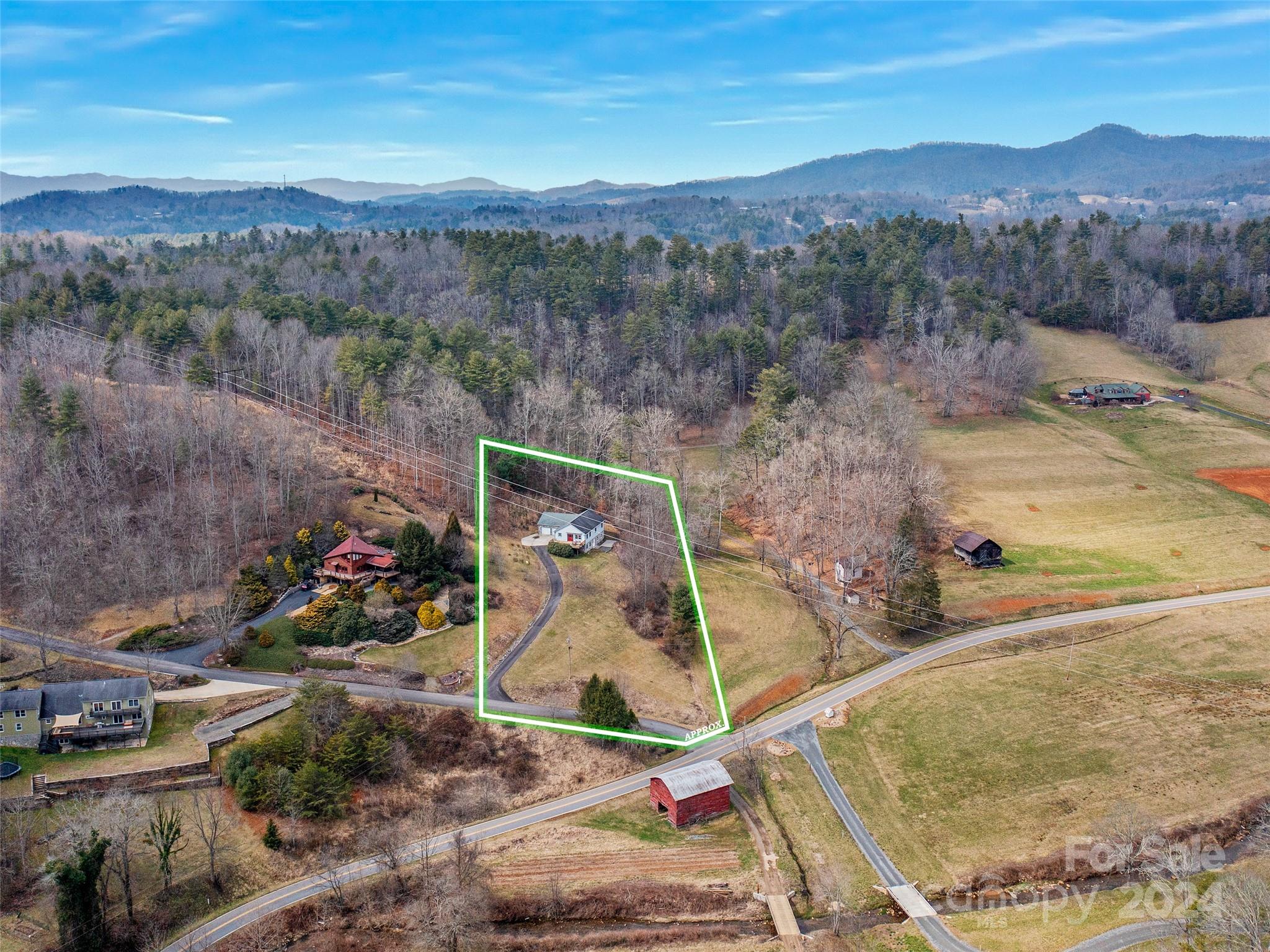 34 Walnut Cove Road Mars Hill, NC 28754 - Photo 5 of 42 Gallery Image 5