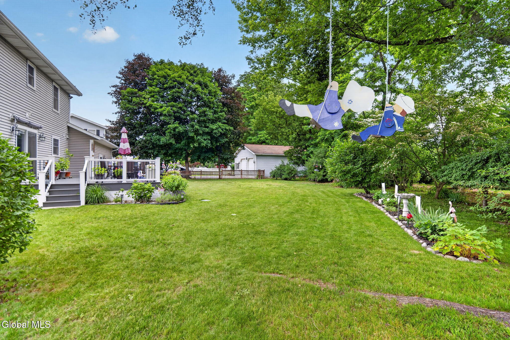 329 East Campbell Road Rotterdam, NY 12303 - Photo 28 of 39 Exterior 04