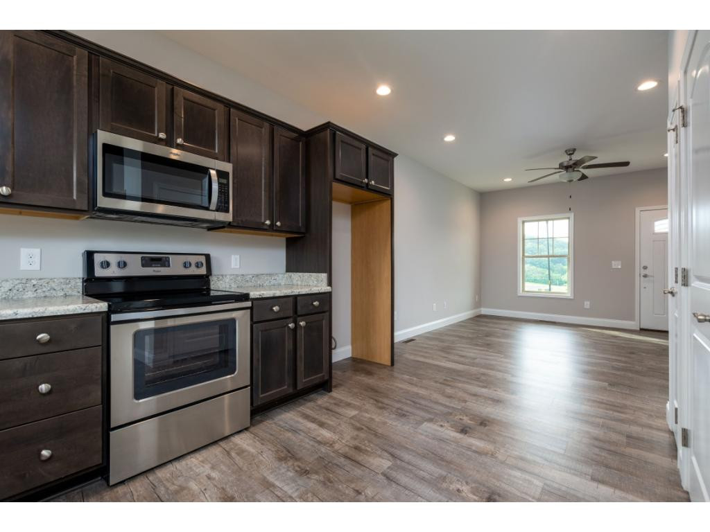 2914 Southbridge Road Kingsport, TN 37664 - Photo 17 of 36 Photo 17