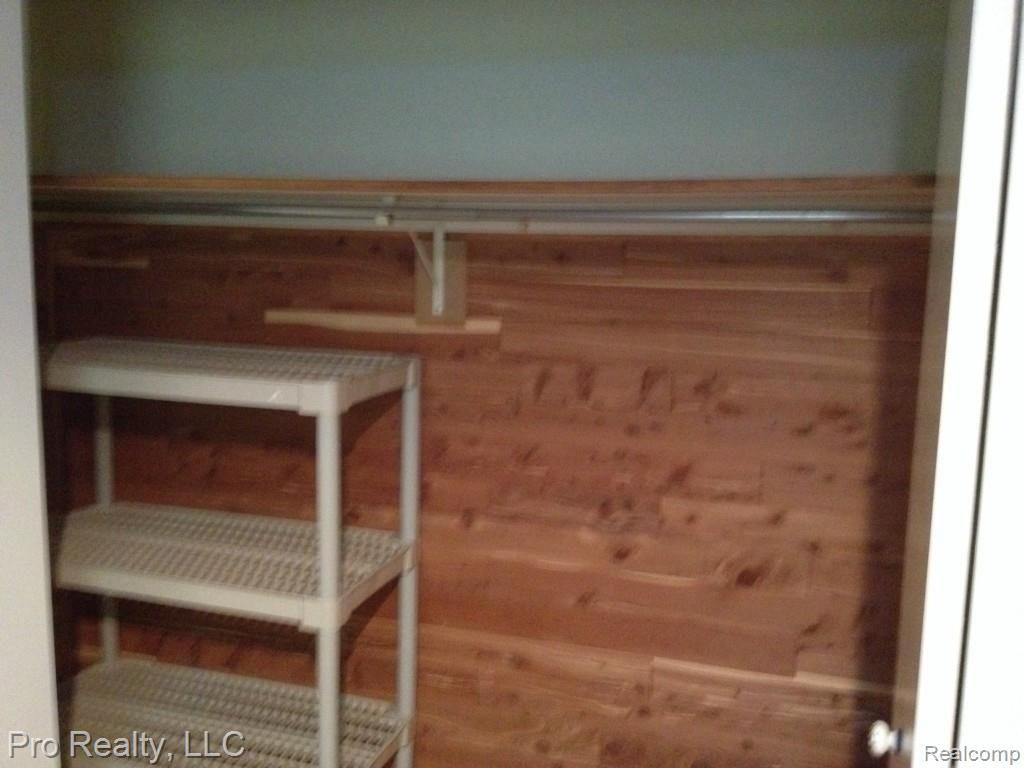 3282 Rosedale Street Ann Arbor, MI 48108 - Photo 20 of 38 IMG_2204.jpg
