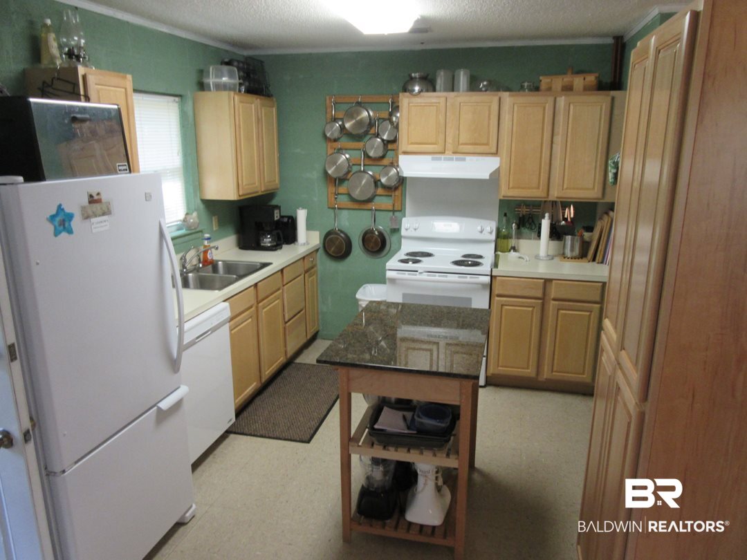 10289 Pleasure Point Road Gulf Shores, AL 36542 - Photo 11 of 46 Kitchen View 1