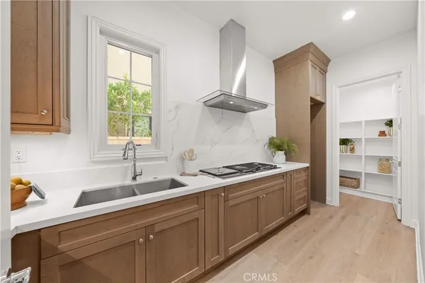 $6,998,000 | 221 Clear Falls, Irvine, CA 92602