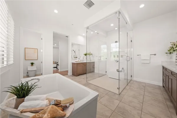 $6,998,000 | 221 Clear Falls, Irvine, CA 92602